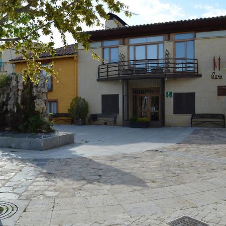 Hotel Rural Luna Llena Torremocha de Jarama Bagian luar foto