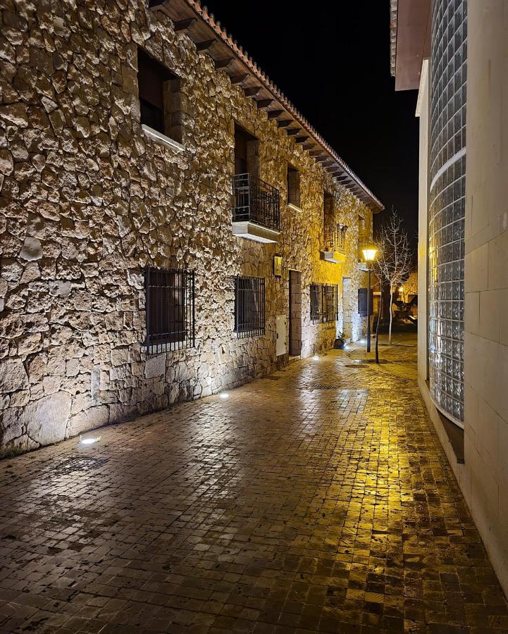 Hotel Rural Luna Llena Torremocha de Jarama Bagian luar foto