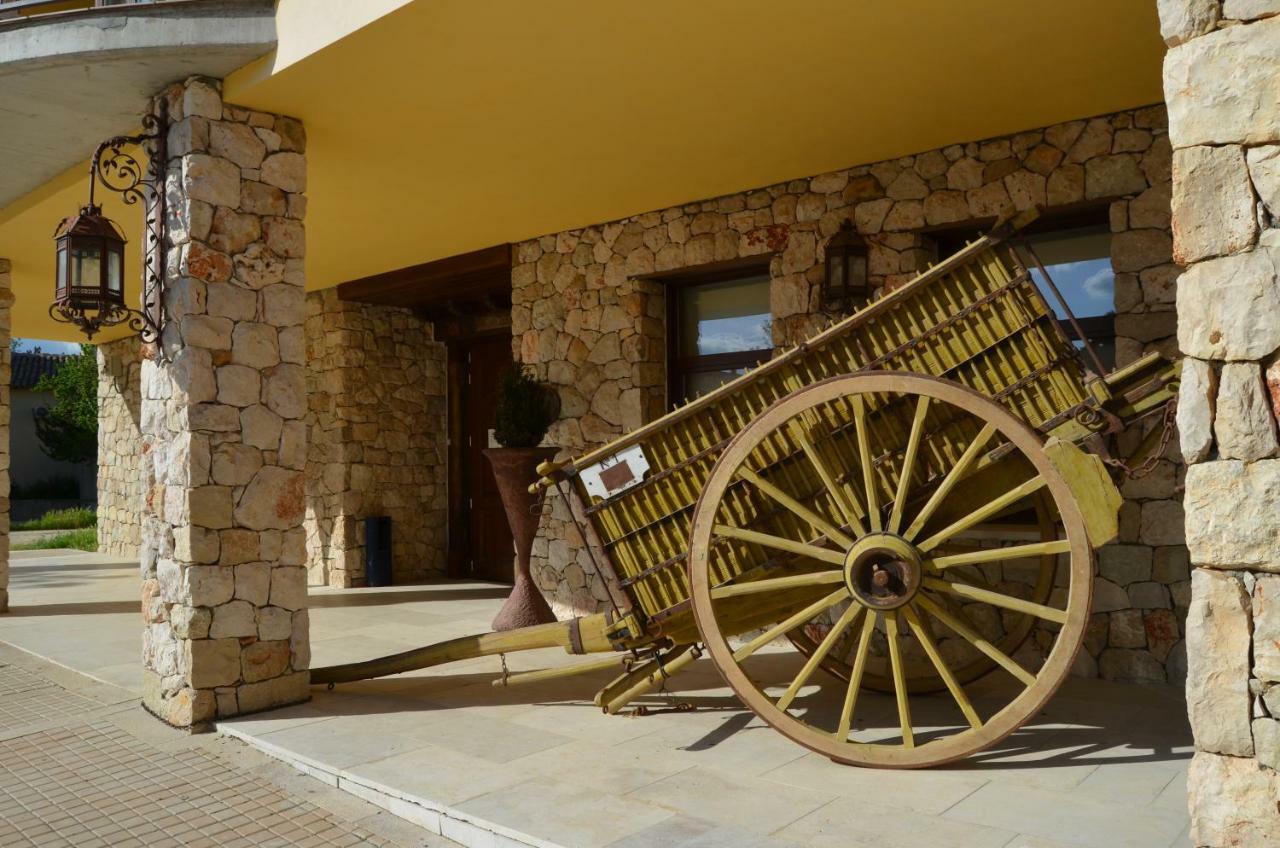 Hotel Rural Luna Llena Torremocha de Jarama Bagian luar foto